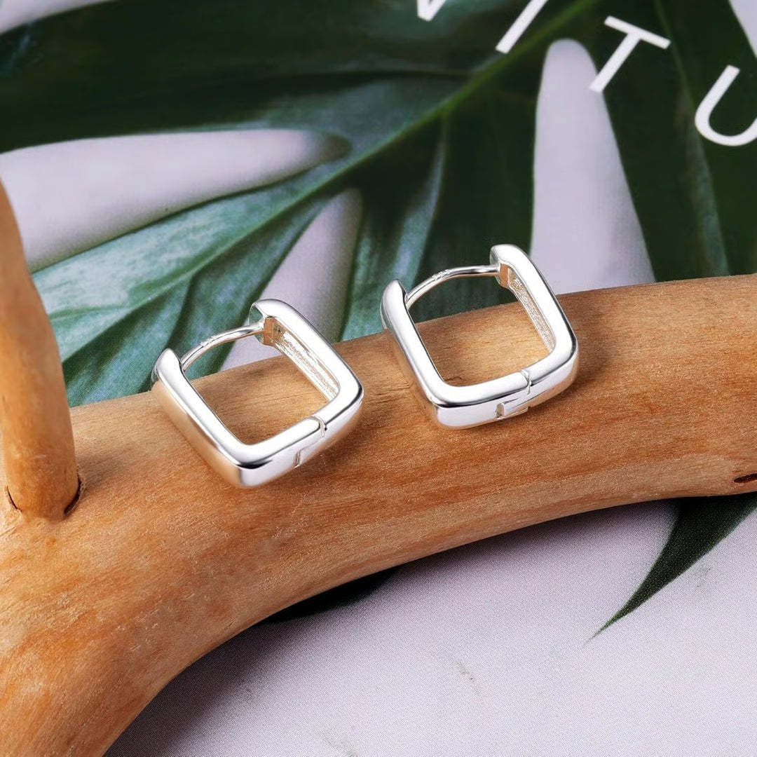 Minimal Silver Hoop Earrings